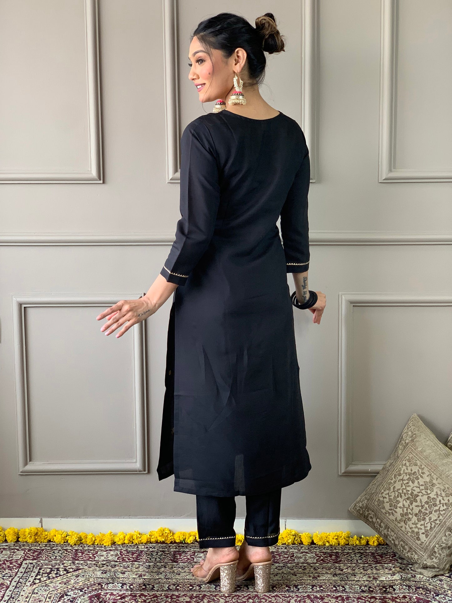 Black Rayon Slub Embroidered Straight Kurta With Rayon Slub Pant And Organza Printed Dupatta Sets Set for Women