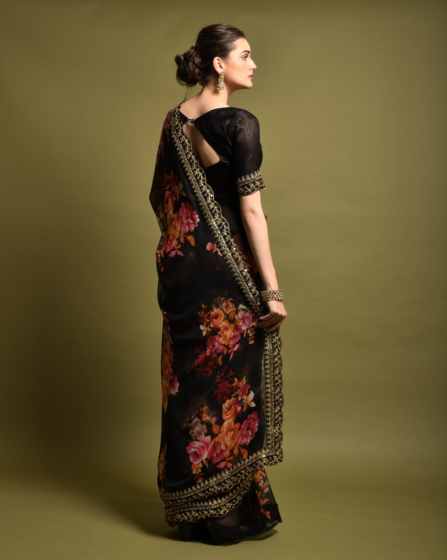 Black Floral Georgette Chiffon Saree With Unstitched Heavy Bengalori Sarttin Blouse