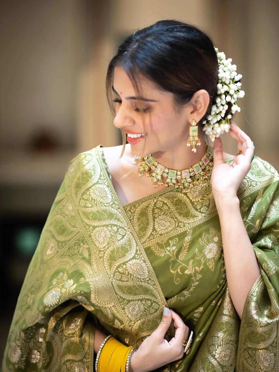 Mehandi Silk Saree With Unstitched Brocade Heavy Work Blouse
