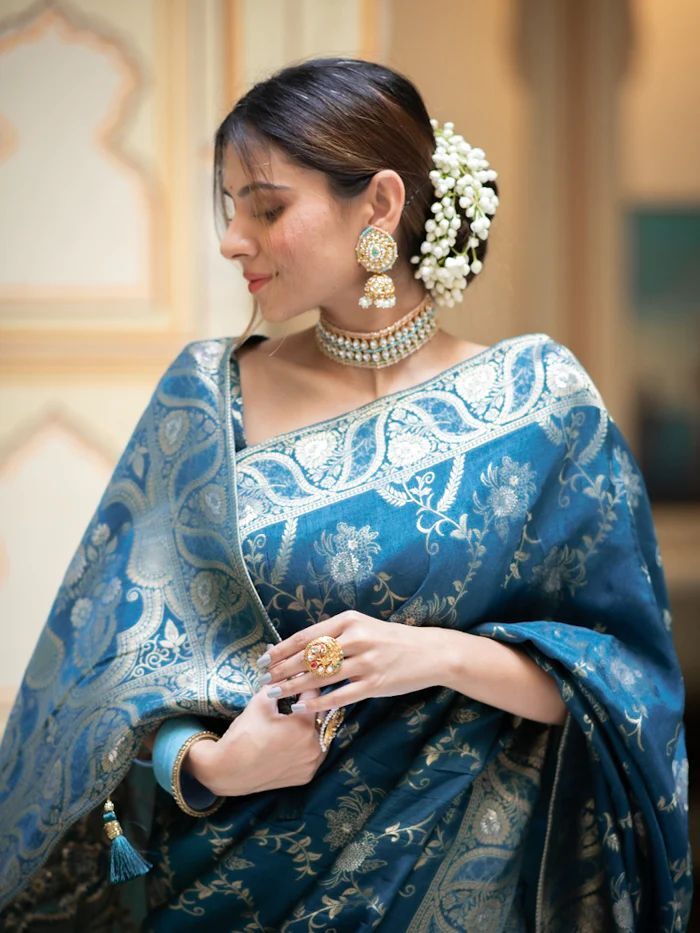 Rama Silk Saree With Unstitched Brocade Heavy Work Blouse