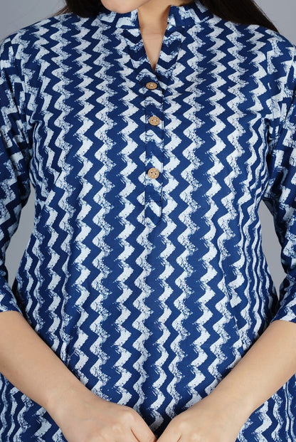 Zesty Geometric Printed 3/4 Sleeve Ladies Cotton Bluei Top for Women