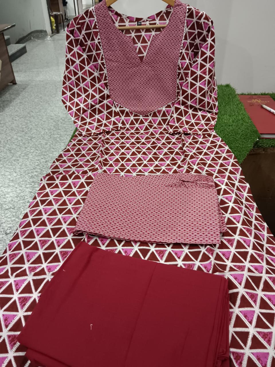 Geometrical Printed Reyon Maroon Kurta Pant Set with Dupatta