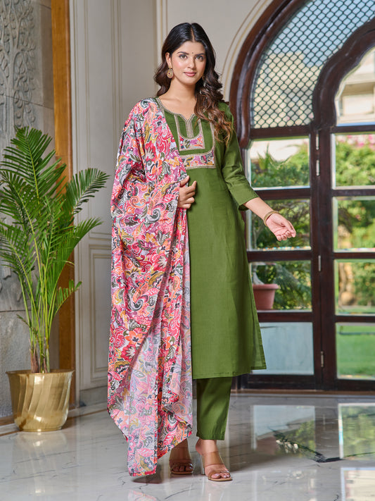 Green Embroidered Chanderi Kurti With Pant & Dupatta Set for Women