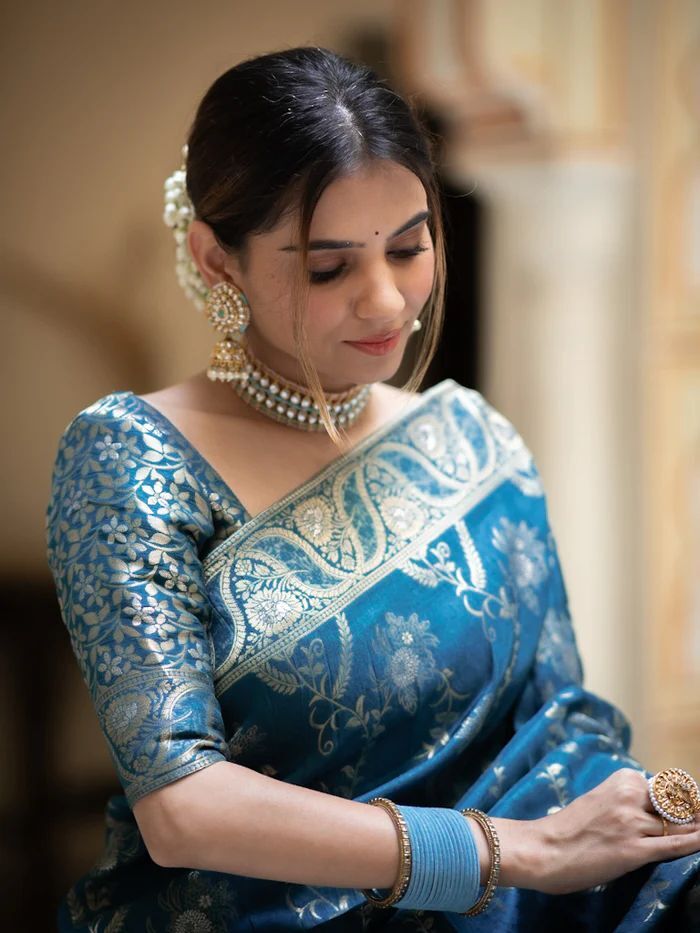 Rama Silk Saree With Unstitched Brocade Heavy Work Blouse